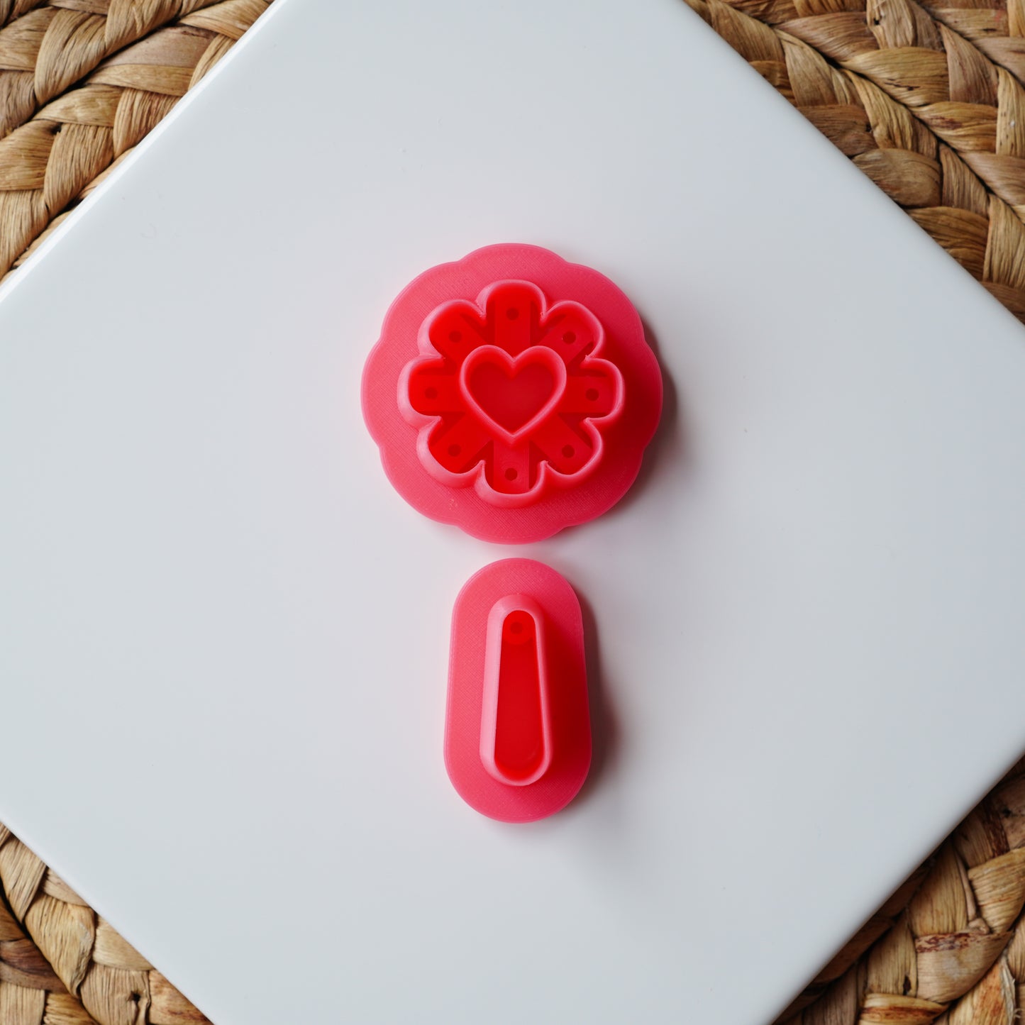 Blossoming Love Cutter Set – Daisy with Heart Cutout & Petal Dangle