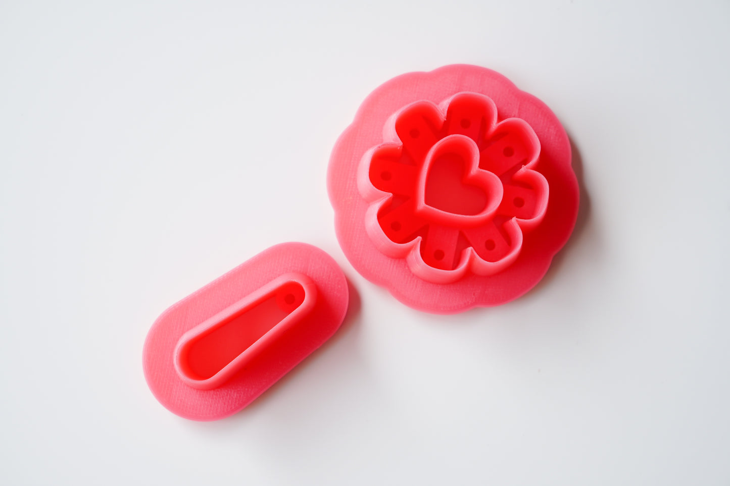 Blossoming Love Cutter Set – Daisy with Heart Cutout & Petal Dangle