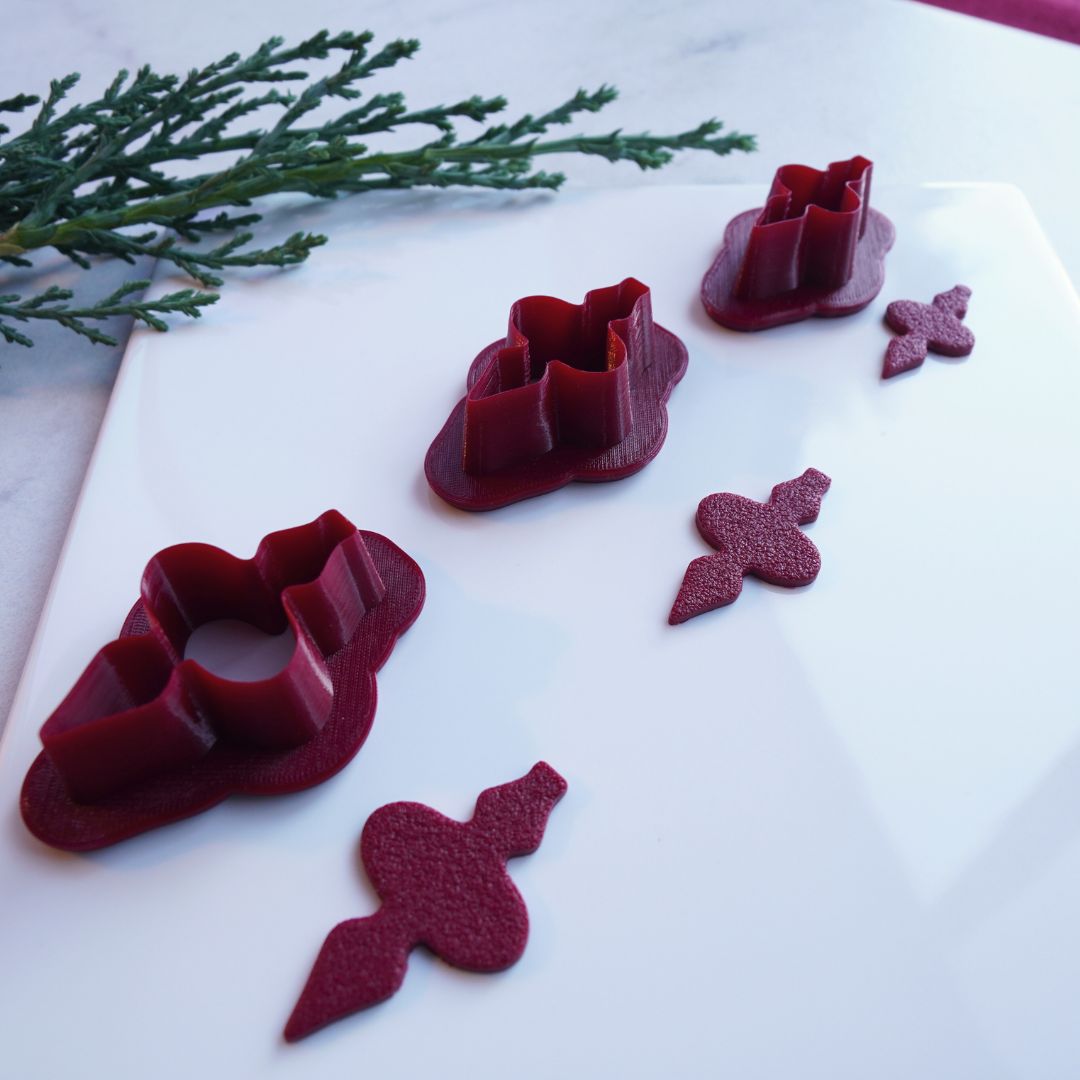 Mistletoe Magic Finial Ornament Clay Cutter