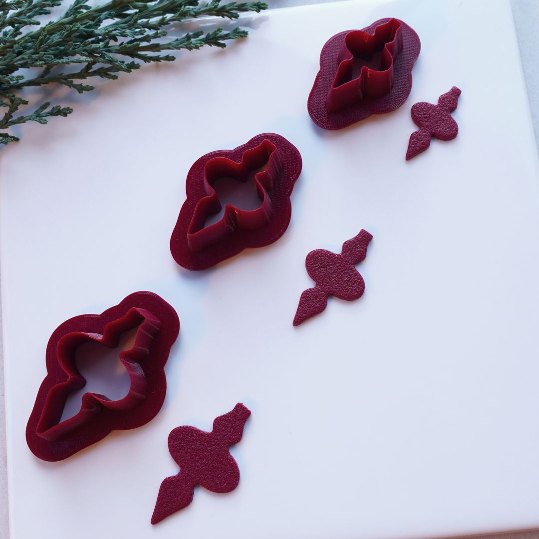Mistletoe Magic Finial Ornament Clay Cutter
