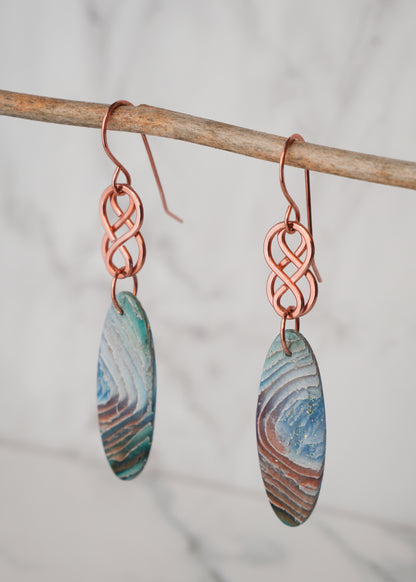 Boho Copper Infinity Earrings – Agate-Inspired Clay Design