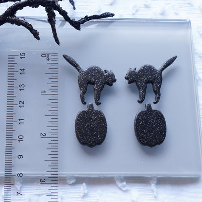 Scaredy Cat Pumpkin Dangle Clay Cutter Set